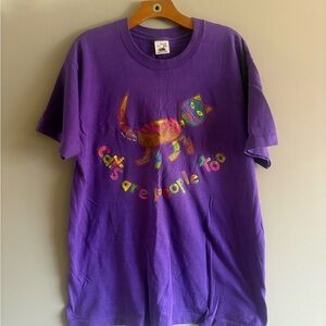 VTG single stitch @1992 Fruit of the Loom Purple Tee with Multicolor Cat Graphic